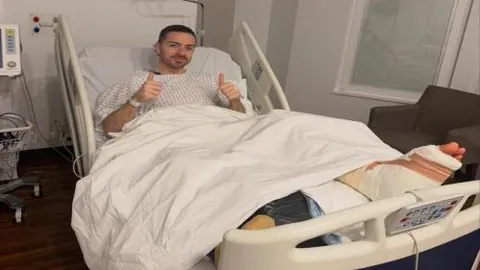 那不勒斯官方证实：斯皮纳佐拉大腿疲劳，将缺阵对阵米兰的比赛