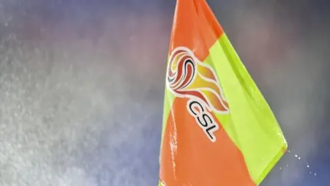 “塔可夫斯基力挽狂澜，利物浦与埃弗顿激战成2-2平局”