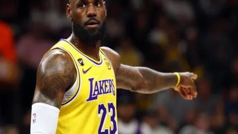 今日NBA焦点对决仅选两场，激情对决不容错过！🏀加油，篮球盛宴继续！